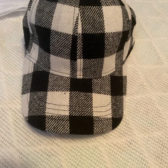 Black and White Buffalo check, light flannel. New - Picture 1 of 4